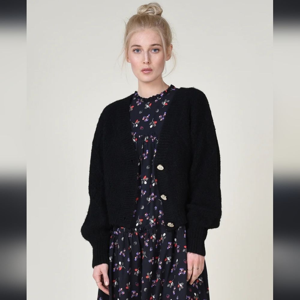 MOLLY‎ BRACKEN Black Knitted Cropp Cardigan Size XS